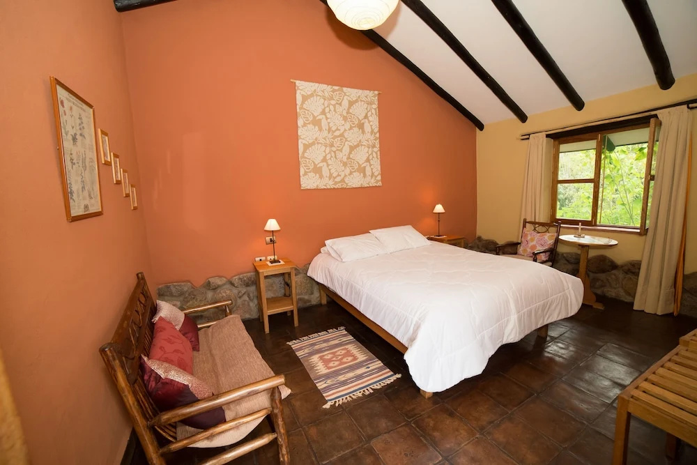 Standard Double room with balcony (full double bed)