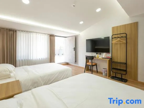 Standard Double room with view (full double bed)
