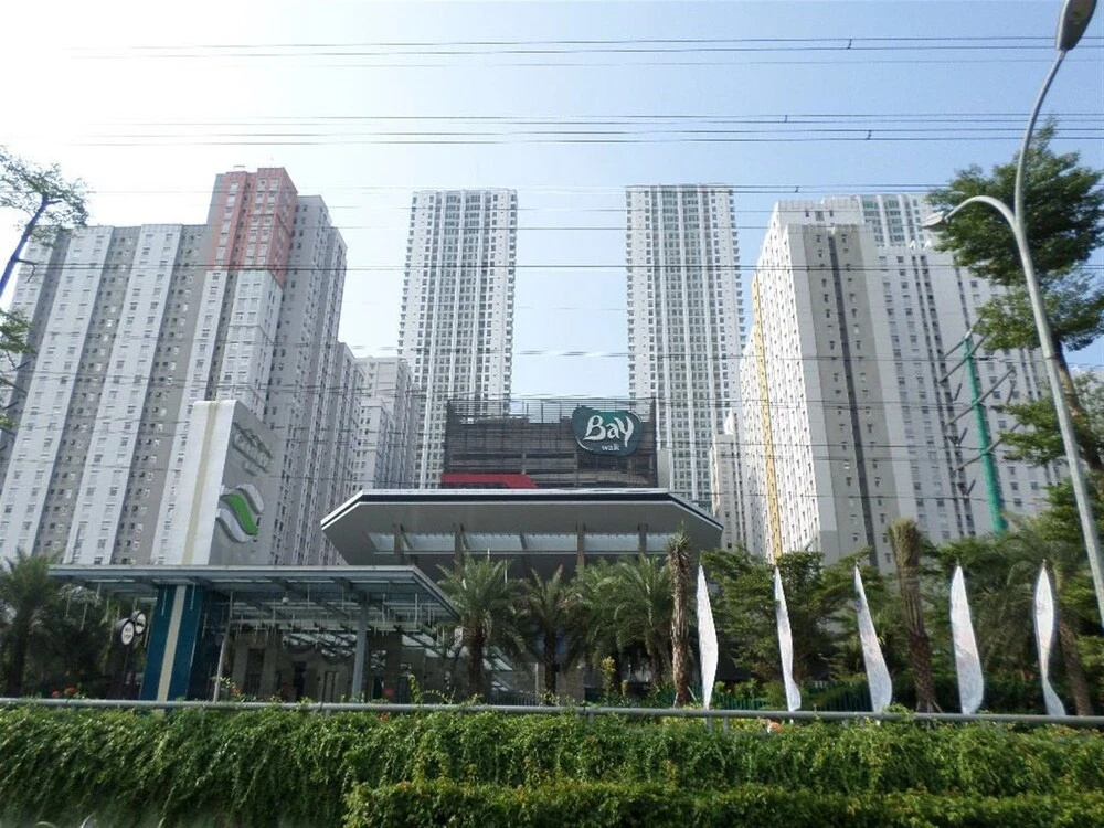 Clean 2BR Green Bay Apartment near Baywalk Mall Pluit