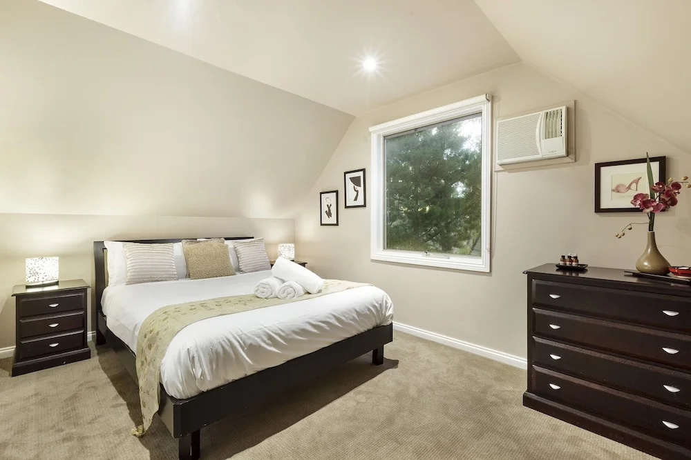 1 Bedroom Cottage with balcony