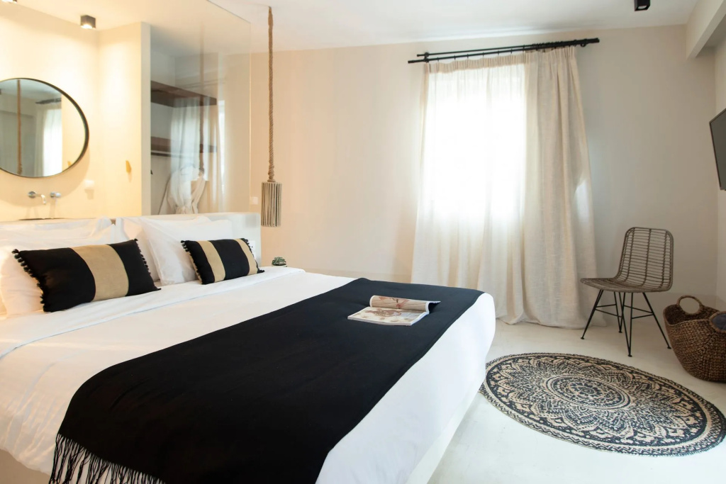 Relax with Hot Tub Double room (full double bed)