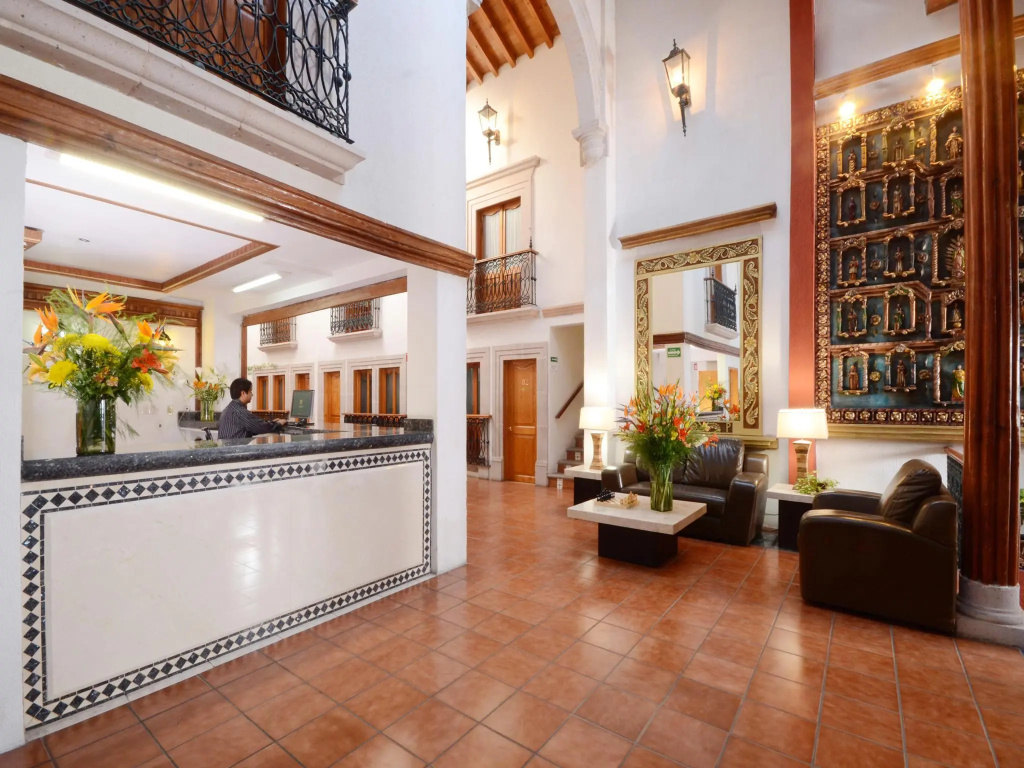Lobby & Reception