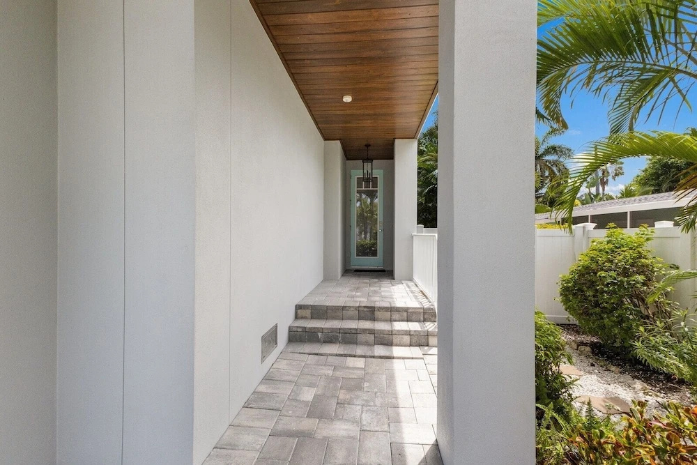 Seaside Haven 4 Bedroom Home by RedAwning