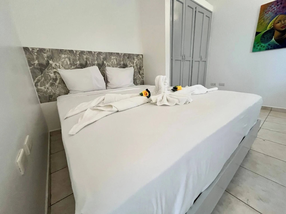 Secure 2-pers Apartment Close to the Beach