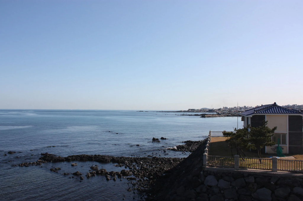 Beach & Waterfront