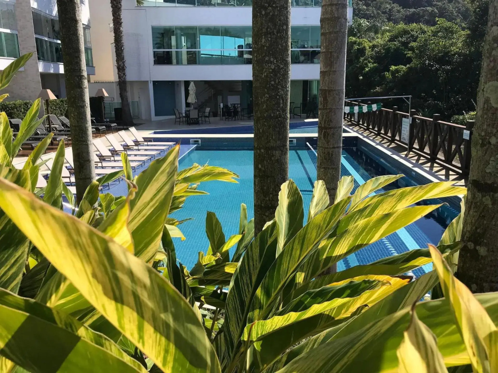 Luxuoso Apartamento 3 quartos na Praia de Bombas