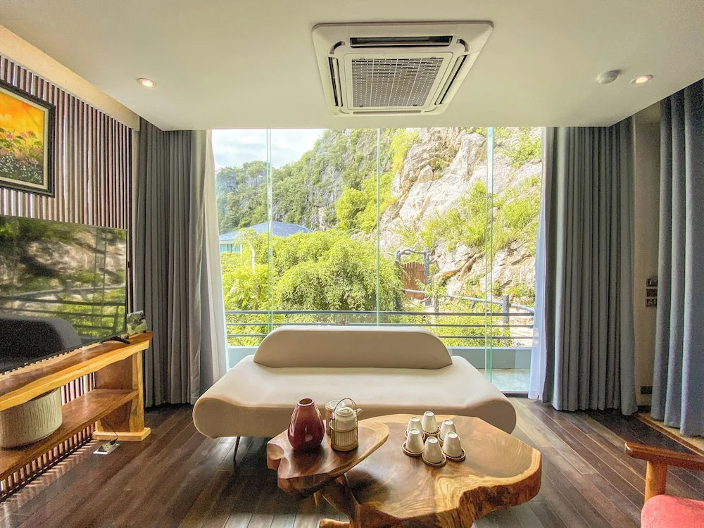 Balcony & Terrace