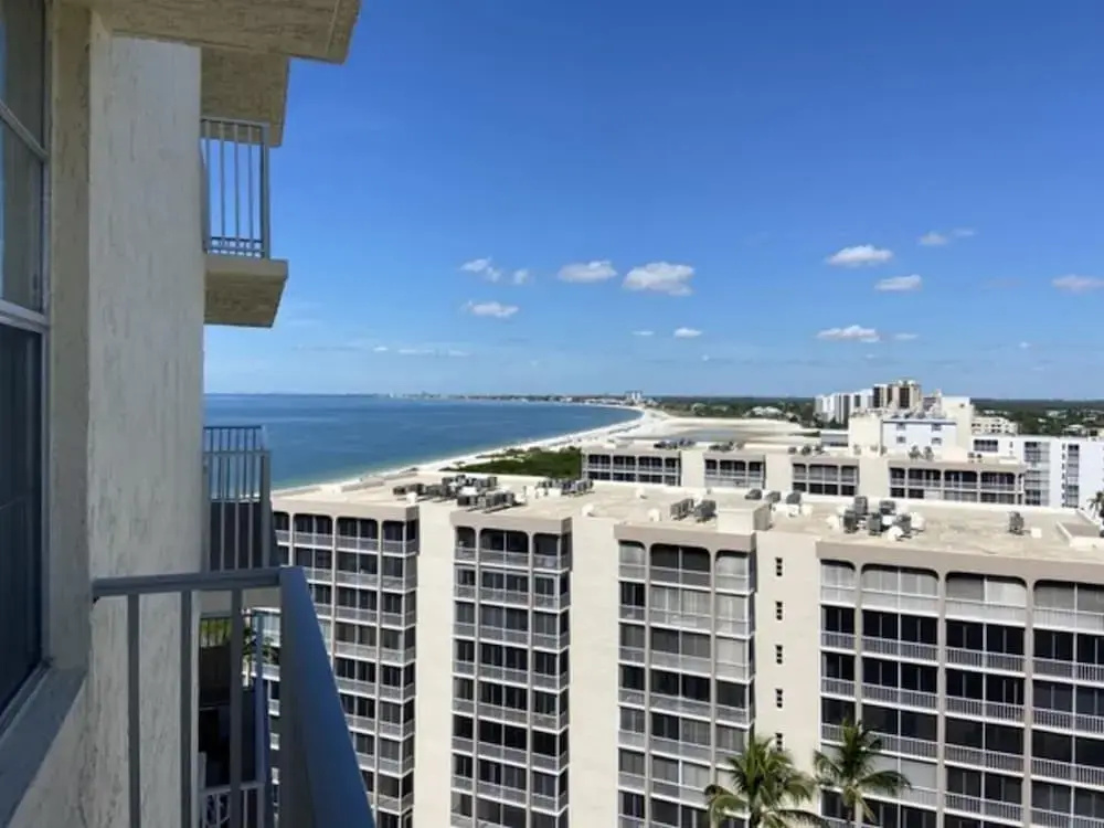 Crescent View in Fort Myers Beach