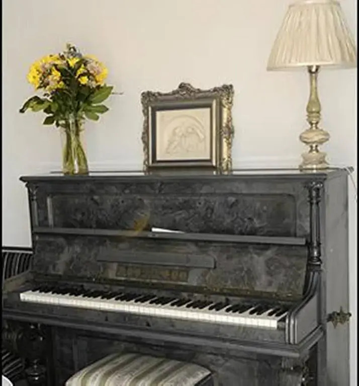 Ninety9 On Villiers Guest House - фото 17