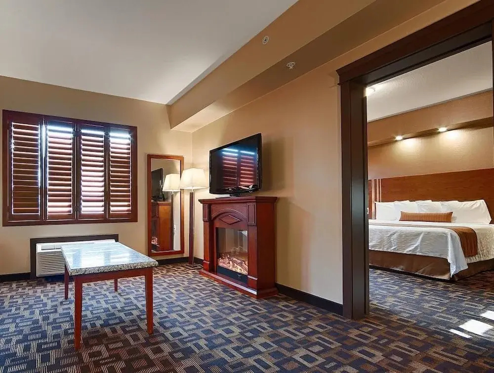 Double Suite (full double bed)