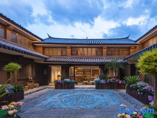 Kunyue Courtyard View Homestay (Mu Mansion)