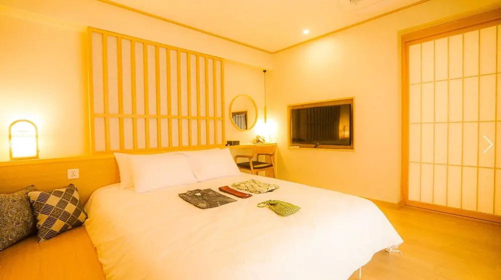 Bedroom