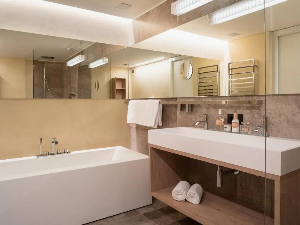 2 Bedrooms Suite