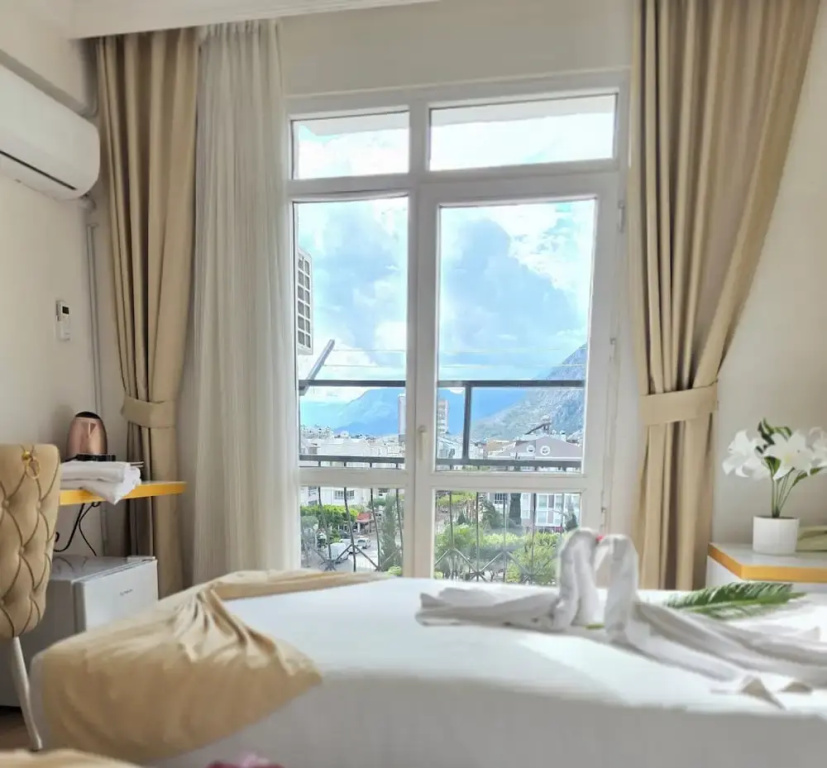 Double room (full double bed)