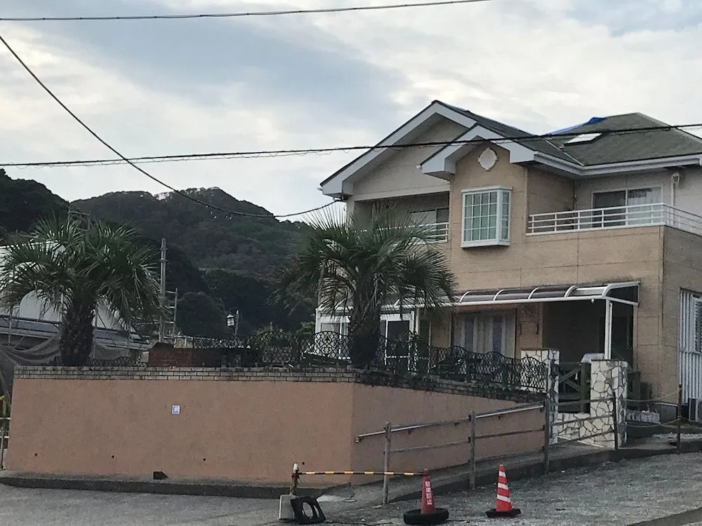 Pension & Condominium Palm Village