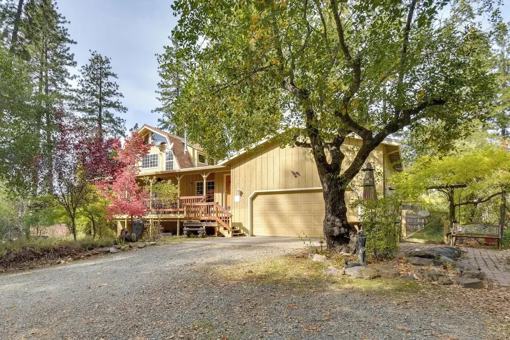 Play Golf & Unwind! Pine Mountain Lake Family Home