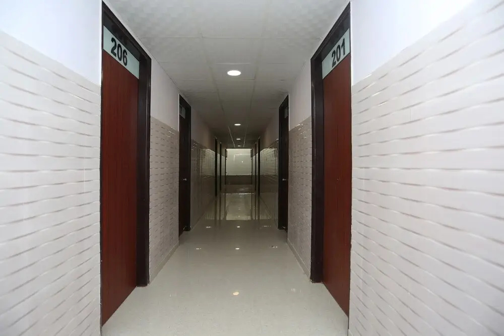 Lobby & Reception