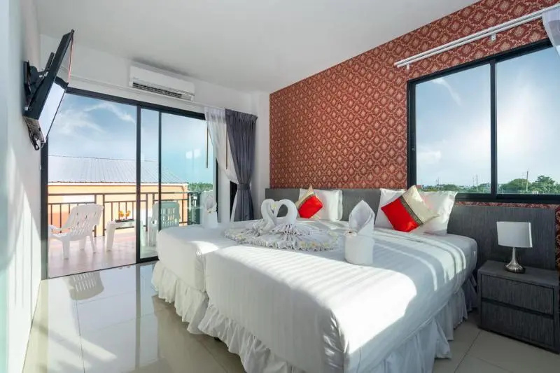 Deluxe Double room (full double bed)