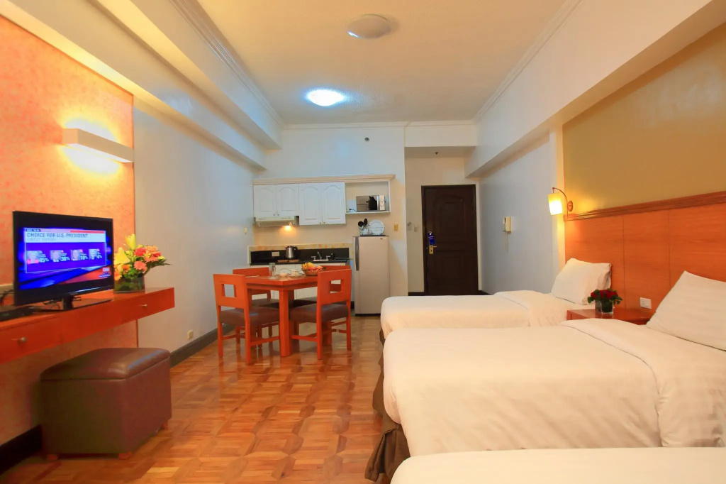 Standard Triple room