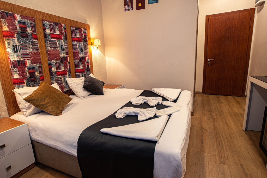 La Pazza Suites Hotel — фото