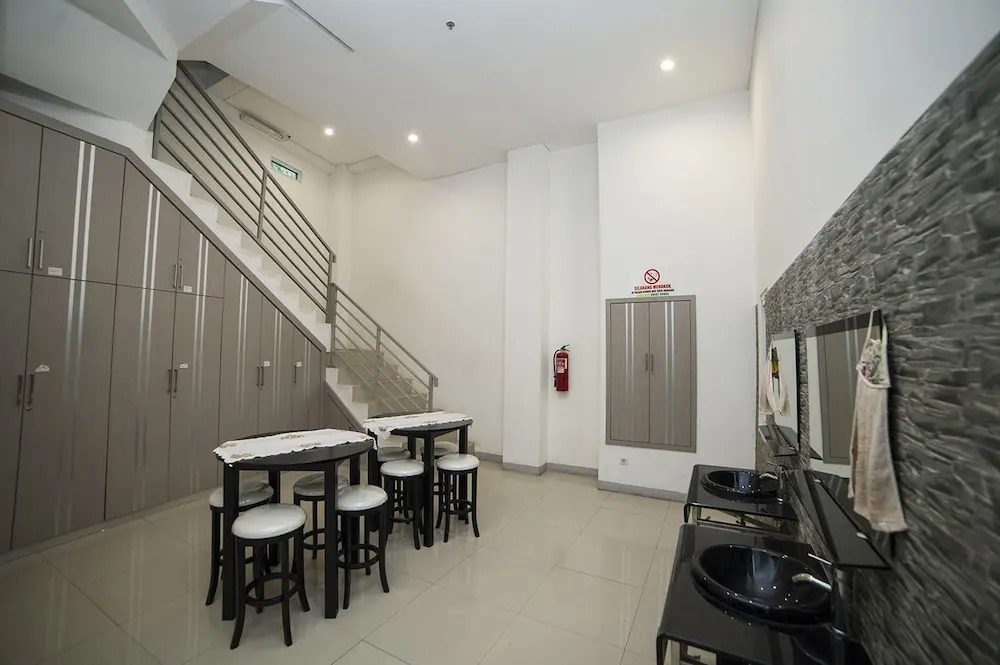 艾里班贾尔马辛夏利亚帕慕路斯巴鲁布米马斯拉亚 25 号酒店(Airy Syariah Pemurus Baru Bumi Mas Raya 25 Banjarmasin) - фото 10