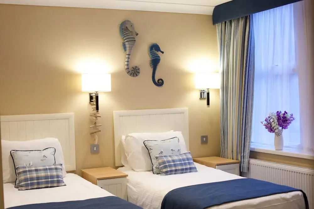 Double Cottage (twin beds)