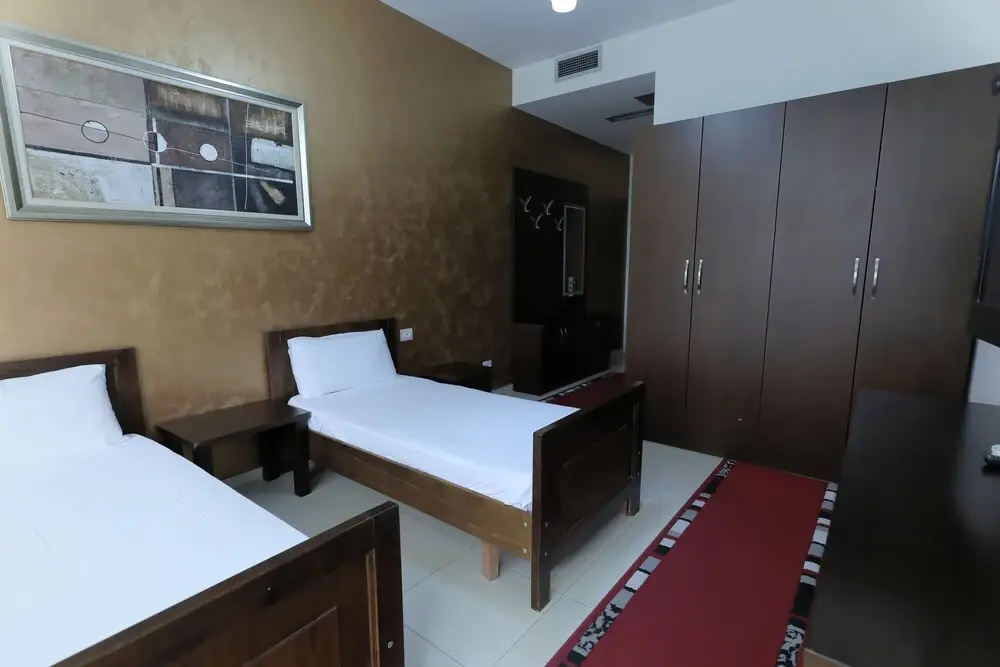 Hotel Gjuta - Chambres