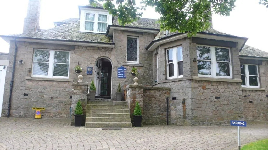 Sandilands House