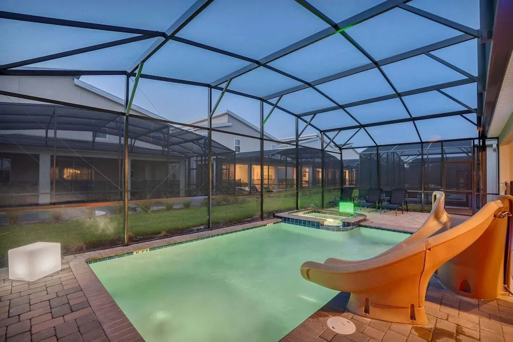 Disney Decorated Home 8min to Disneyworld Pool/spa Sleeps 22 104