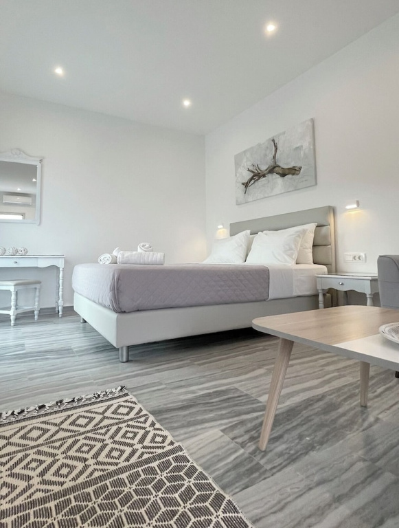 Grand room