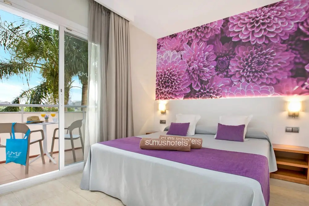 Double room with balcony (full double bed)