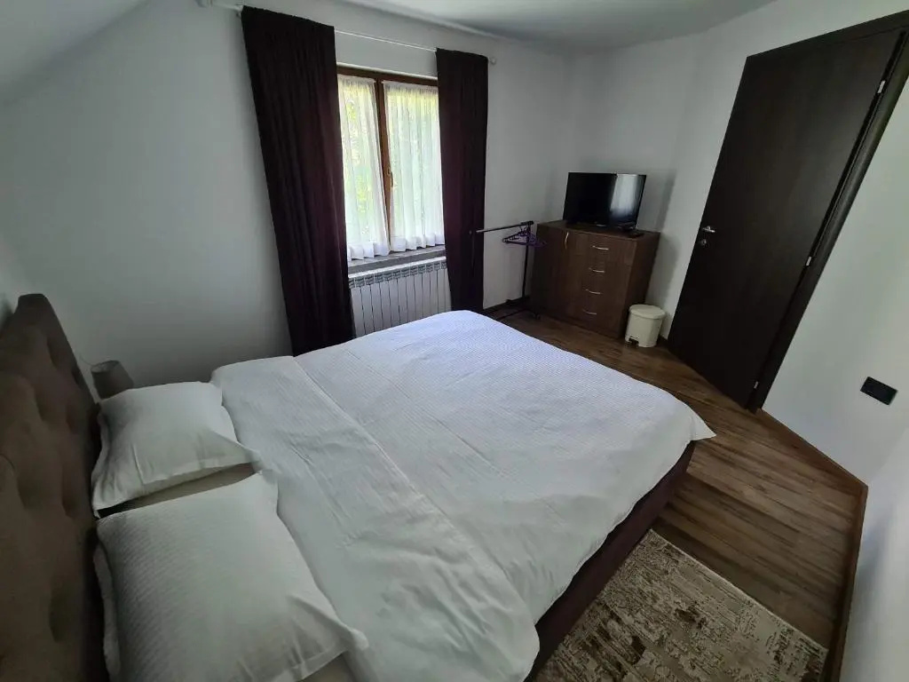 3 Bedrooms Cottage