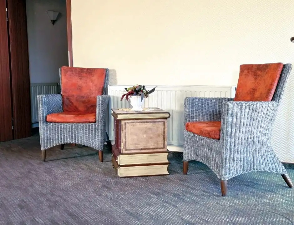Lobby & Reception
