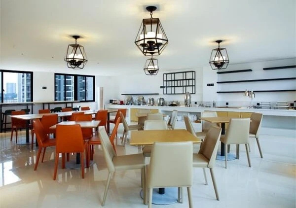 Food & Beverage