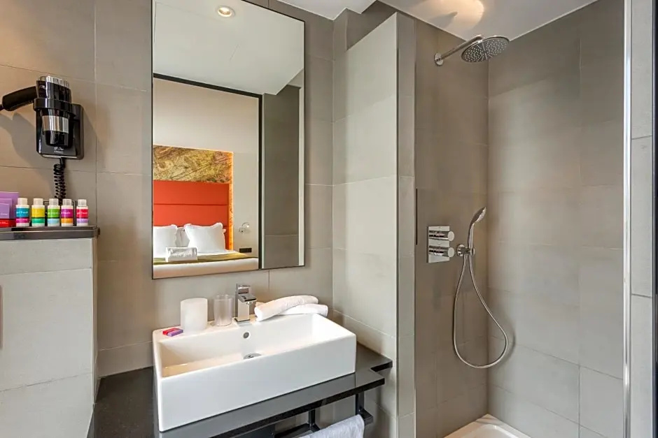 Hôtel Scarlett 58