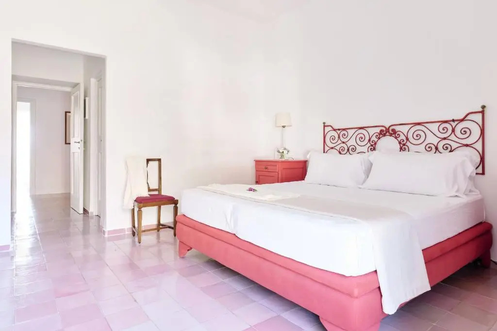 Superior Double room with garden view (full double bed)