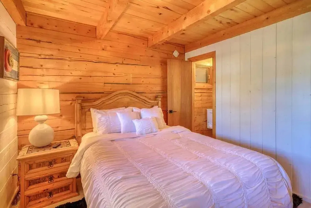 Pagosa Lakefront Home w/ Hot Tub, A/c, & Canoe!