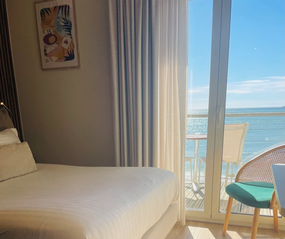 Standard Double room with sea view (full double bed)