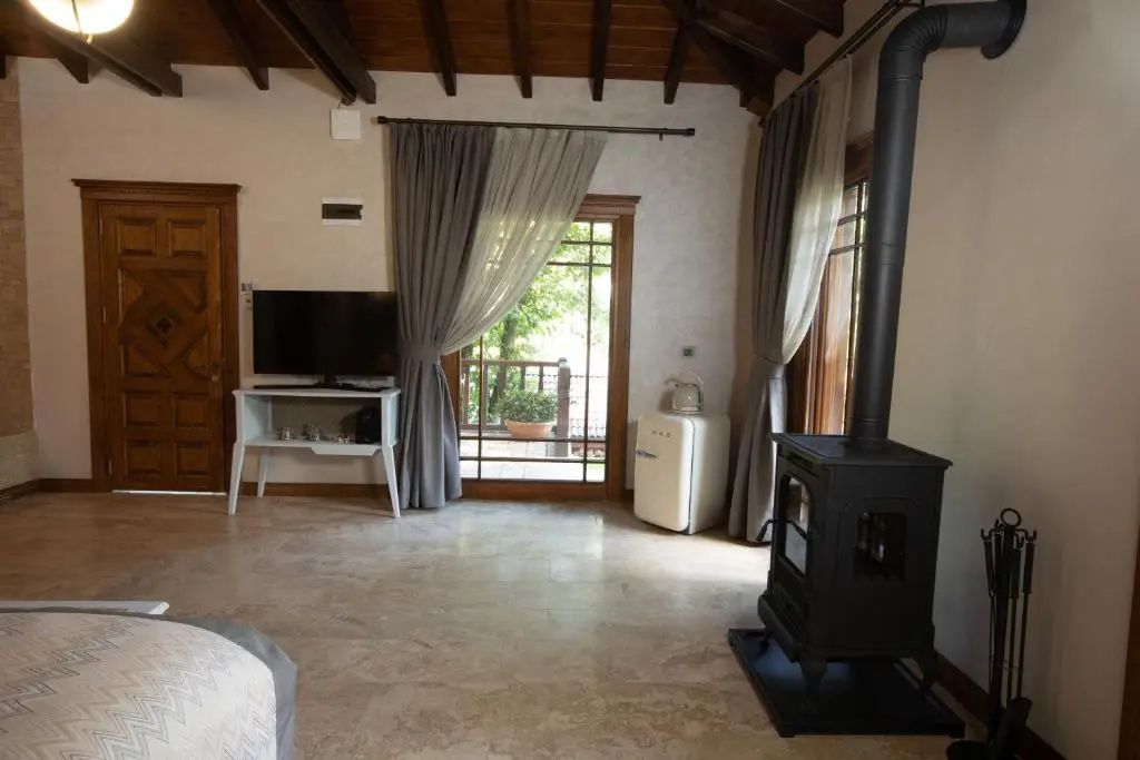 Standard Double room with garden view (full double bed)