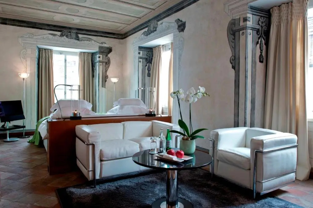 Design Deluxe Double room (full double bed)