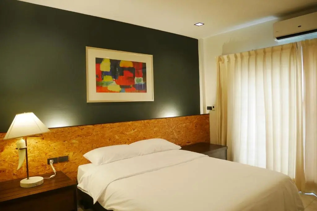 Standard Double room with balcony (full double bed)