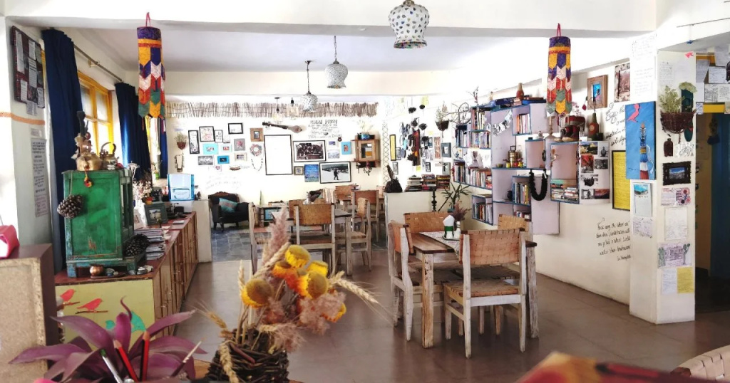 Food & Beverage