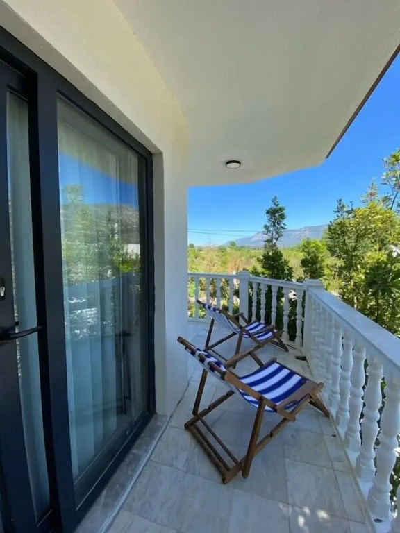 Balcony & Terrace