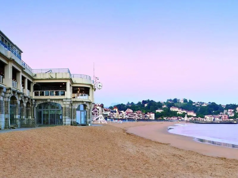 Beach & Waterfront