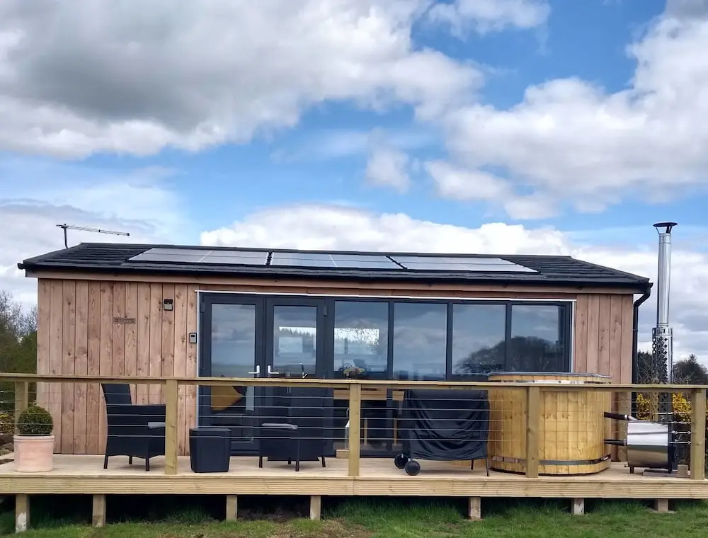 Cleeves Cabins, Ailsa Luxury Lodge With hot tub
