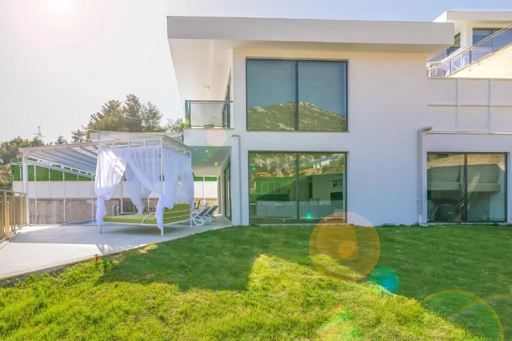 Deluxe Villa