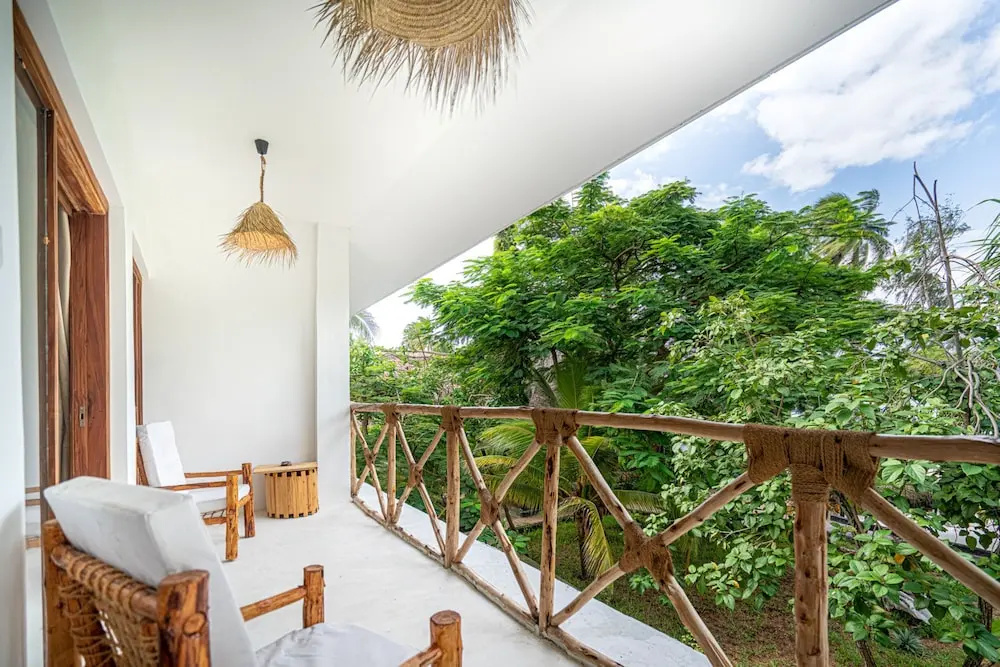 Balcony & Terrace