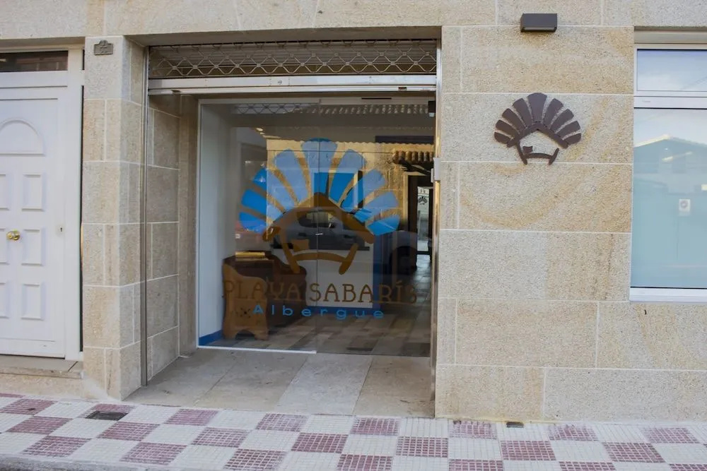 Albergue Playa Sabarís - Hostel