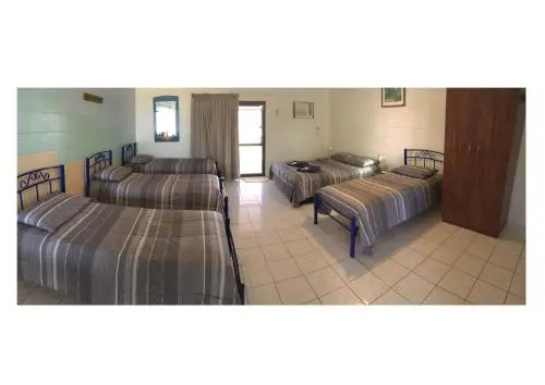 Ash’s Holiday Units — фото 4