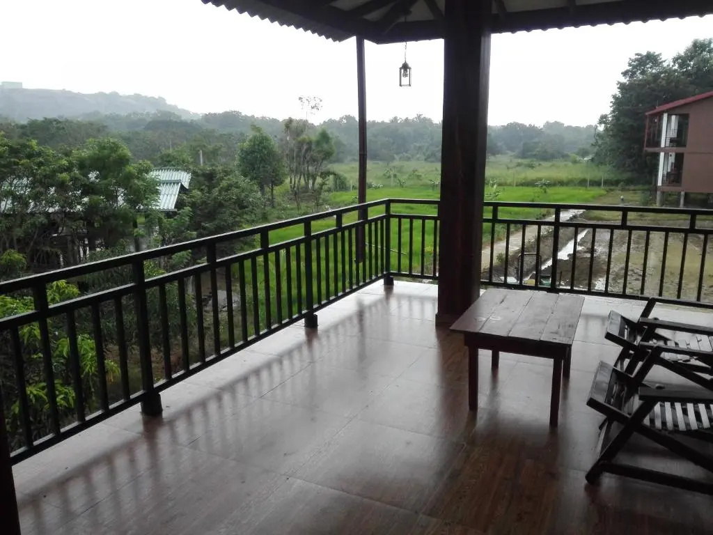 Deluxe Double room (full double bed)